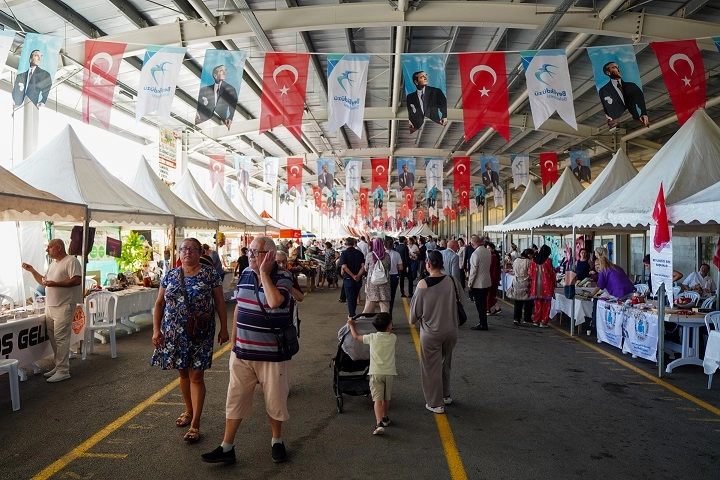 İstanbul Beylikdüzü Belediyesi ile Beylikdüzü Esnaf ve Sanatkârlar Derneği iş birliğinde