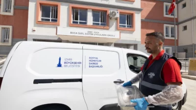 İzmir Büyükşehir Belediyesi, eğitimde fırsat eşitliğine katkı sağlamak amacıyla özel