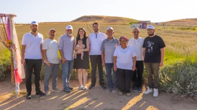 Kırıkkale’nin Bahşılı ilçesinde 7 yıldır lavanta yetiştiriciliği yapan Mehmet ve