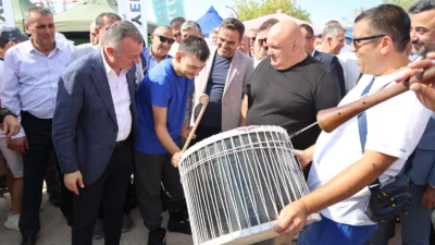 Kocaeli Büyükşehir Belediye Başkanı Tahir Büyükakın, Körfez Karadenizliler Derneği tarafından