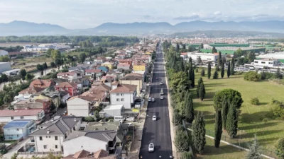 Sakarya Büyükşehir Belediyesi, Arifiye’nin can damarı konumundaki Atatürk Caddesi’nde sürdürülen