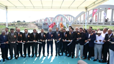 İzmir’in Menemen ilçesinde Gediz Nehri’nin iki yakasını birbirine bağlayan Tarihi