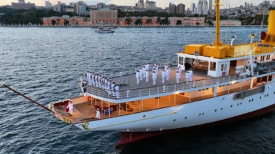 TCG Savarona eğitim gemisi İstanbul’daki liman ziyareti kapsamında iki gün