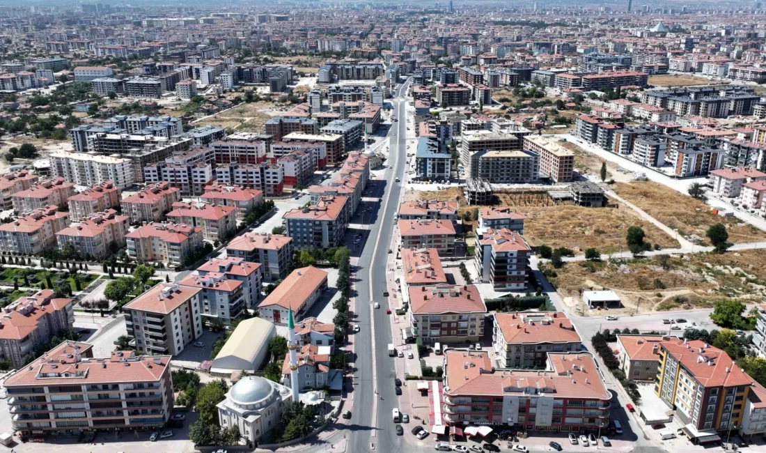 Konya'da Karatay Belediyesi, ilçenin ulaşım altyapısını güçlendirmek, mevcut yolları yenilemek