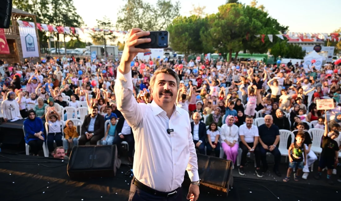 Yıldırım Belediyesi’nin düzenlediği Geleneksel Okula Dönüş Şenlikleri, renkli görüntülere sahne