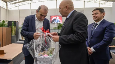 İzmir’in kardeş şehri Kırcaali’nin Belediye Başkanı Erol Mümün, İzmir Büyükşehir