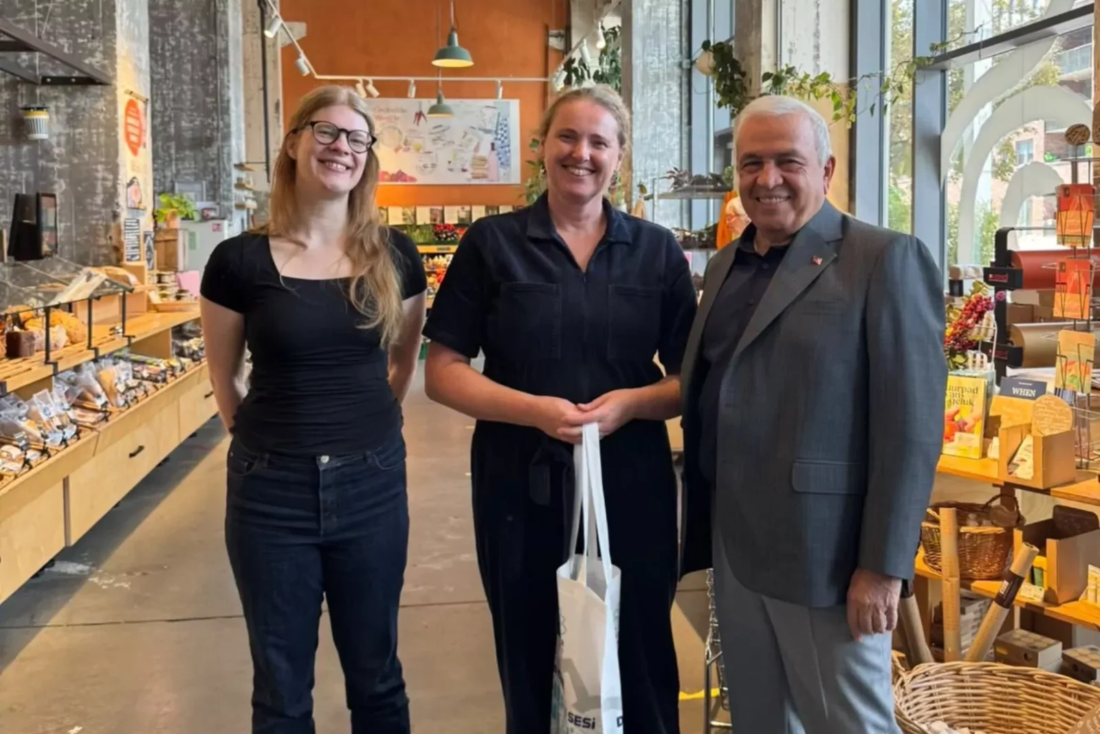 Nilüfer Belediye Başkanı Şadi Özdemir, Hollanda’nın Maastricht kentinde üretici ve