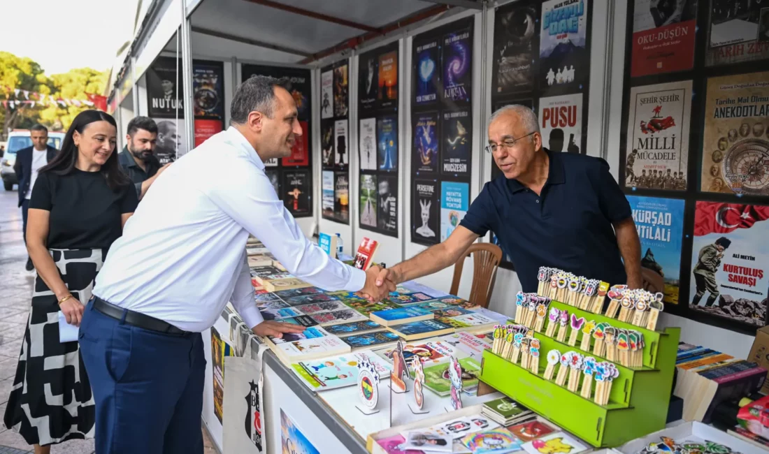 İzmir'de Bornova Belediyesi tarafından usta şair Attila İlhan anısına düzenlenen 7.