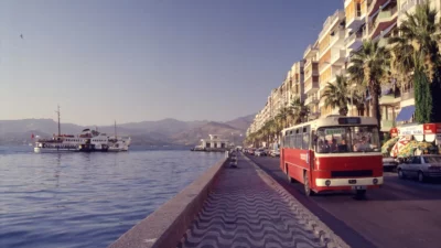 İzmir Büyükşehir Belediyesi, fotoğraf sanatçısı Yusuf Tuvi’nin yarım asırlık İzmir