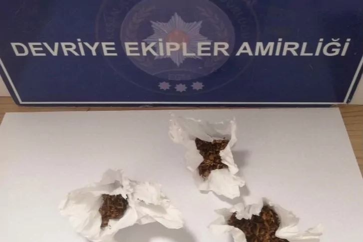 Keşan'da polis ekiplerinin düzenlediği başarılı operasyonda, ticari takside yapılan aramada