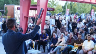 Kitapseverlerin buluşma noktası olan Uluslararası 16. Kocaeli Kitap Fuarı, bu