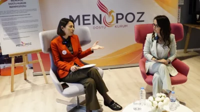 Astellas Türkiye’nin düzenlediği “Menopoz Farkındalık Sohbeti”nde, sıcak basması ve gece