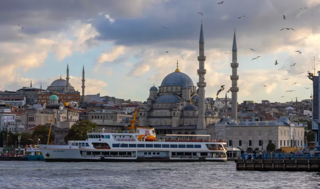 Meteoroloji'nin son tahminlerine göre Türkiye genelinde yağış beklenmezken, hava sıcaklıklarının
