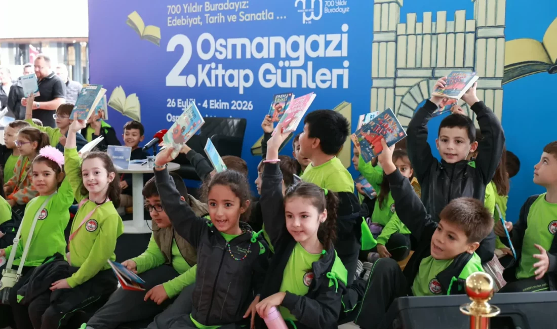 Bursa'da Osmangazi Belediyesi’nin kitapseverleri birbirinden değerli kitap ve yazarlarla buluşturduğu